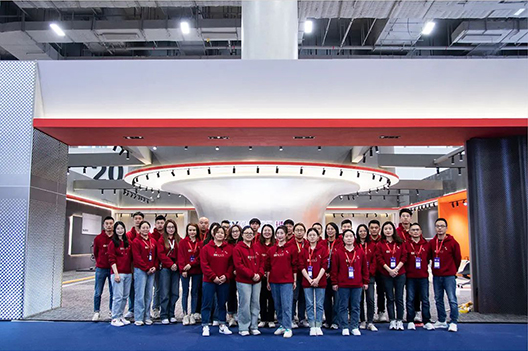 飞龙游戏赚钱 | CIFF广州家博会 现场盛况